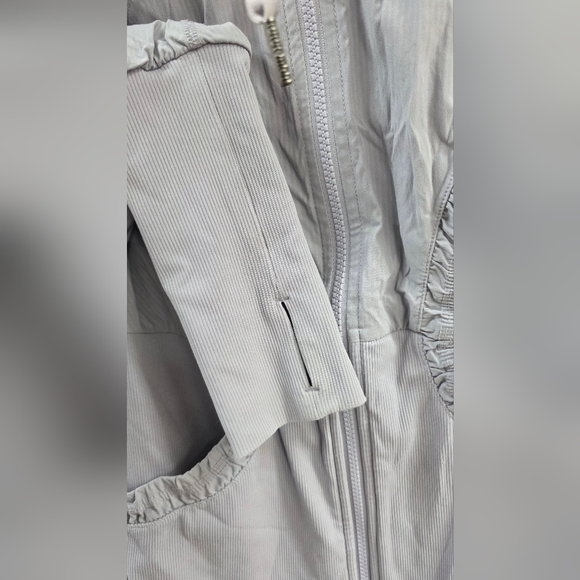 Lululemon Reversible Jacket - Picture 2 of 16
